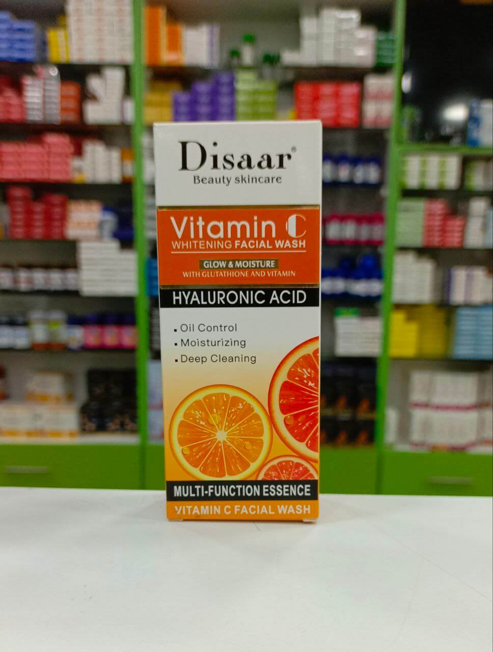 Дизаар Осветляющая и увлажняющая пенка для умывания с гиалуроновой кислотой, глутатионом и витамином С 100 мл