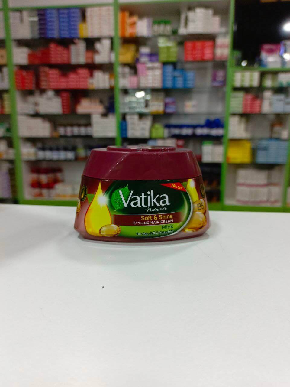 Vatika Крем для укладки сухих, тусклых и вьющихся волос с маслом норки Мягость и блеск 125 мл
