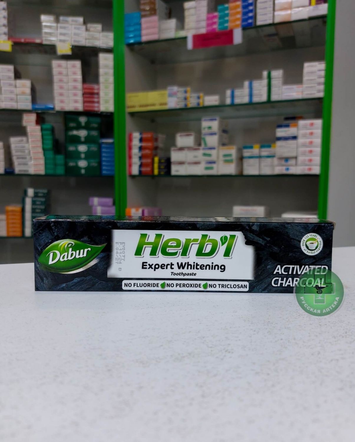 Dabur Herbal Whitening toothpaste with activated charcoal 140 g