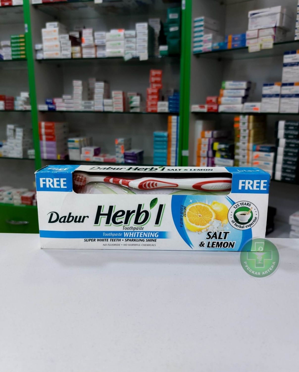Dabur Herb’l Отбеливающая зубная паста с зубной щеткой 150 г