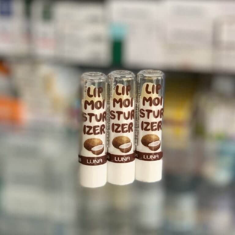 Luna Lip balm moisturizer Coconut 4 gm