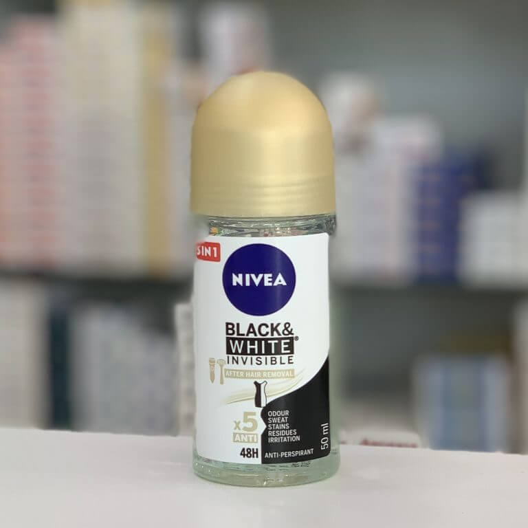 Nivea Women anti-perspirant roll-on Black & White Invisible 48h 50 ml